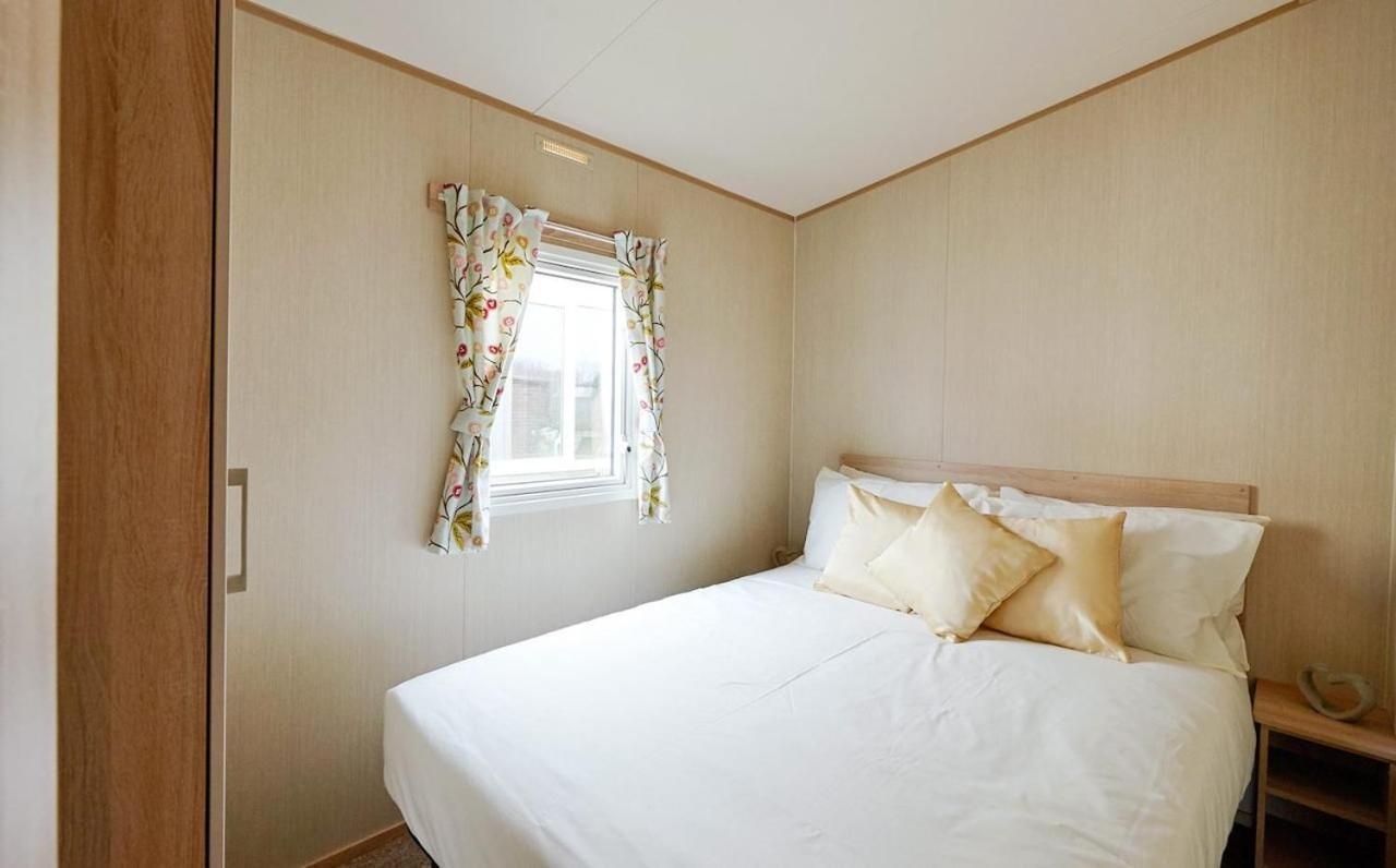 Whitecliff Bay Holiday Park Bembridge Luaran gambar